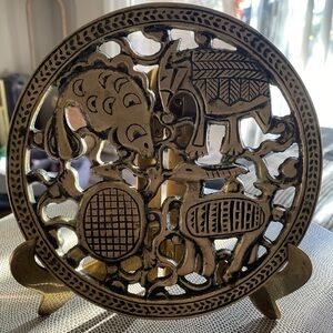 Vintage Brass Trivet-Intricate Animals-excellent condition-Decorative-Total find